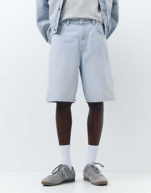 Pull&Bear – Ljusblå, slitna, baggy bermudashorts i denim, 4 av 4