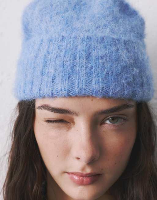 Pull&Bear – Ljusblå, stickad mössa i kort design, 2 av 3