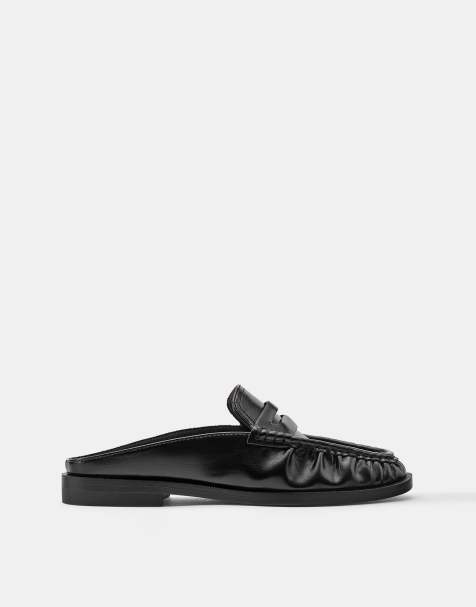 Pull&Bear Loafer mit Raffungen in Schwarz - view 1