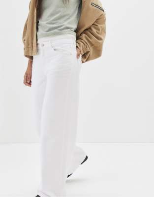 Pull & Bear - Locker sitzende Oversize-Jeans in Weiß