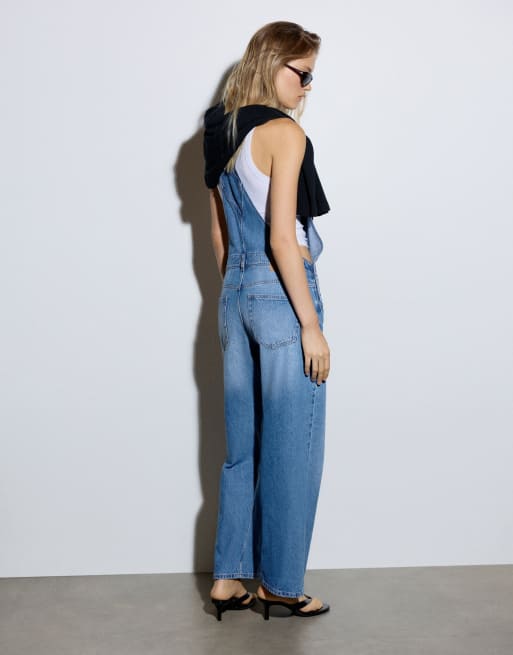 Pull&Bear Long denim dungarees in blue, 2 of 7