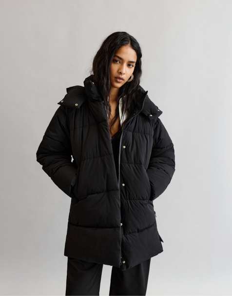 Pull&Bear Long puffer jacket in black - view 1