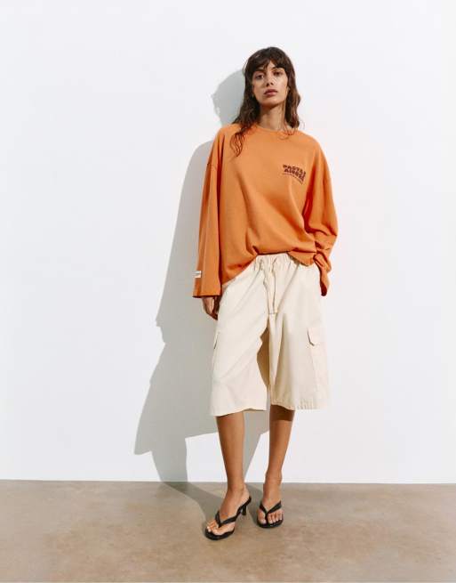 Pull&Bear Long sleeve graphic t-shirt in orange, 4 of 7