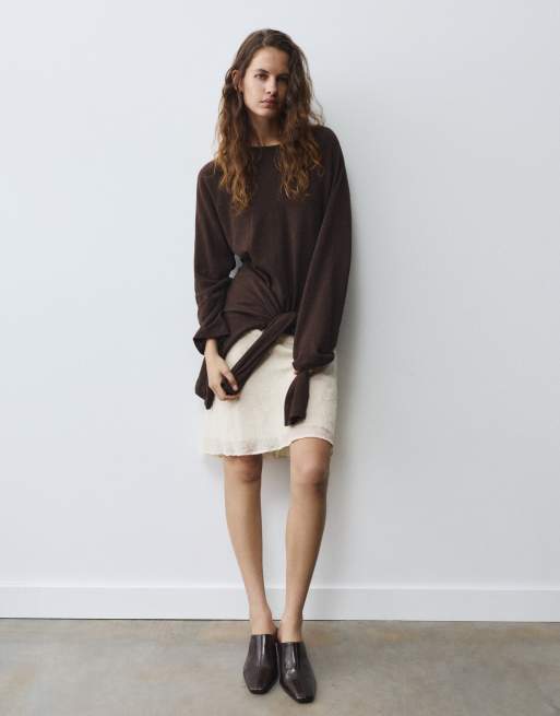 Pull&Bear Long sleeve raglan t-shirt in brown, 4 of 7