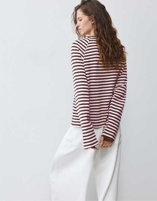 Pull&Bear Long sleeve raglan t-shirt in brown, 2 of 7