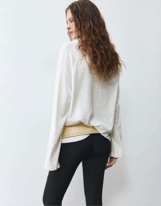 Pull&Bear Long sleeve raglan t-shirt in off white, 2 of 7
