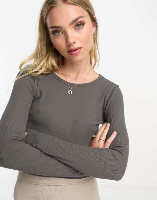 Pull&Bear long sleeved ribbed t-shirt in charcoal grey | ASOS