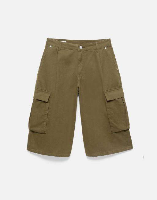 Pull&Bear Longline Cargo-Bermuda-Shorts in Khaki, 6 von 7