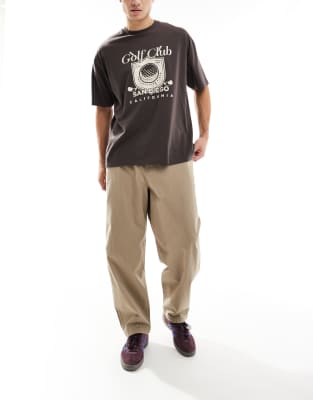 Повседневные брюки свободного кроя Pull-Bear песочного цвета 4190₽