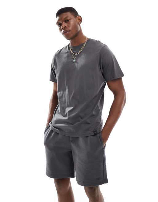 Pull&Bear – Lounge-Set in Dunkelgrau mit T-Shirt und Shorts