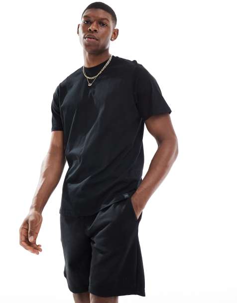 Pull&Bear - Loungeset van T-shirt en short in zwart - view 1