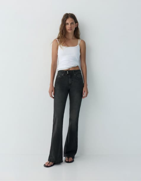 Pull&Bear Low-rise bootcut jeans in black