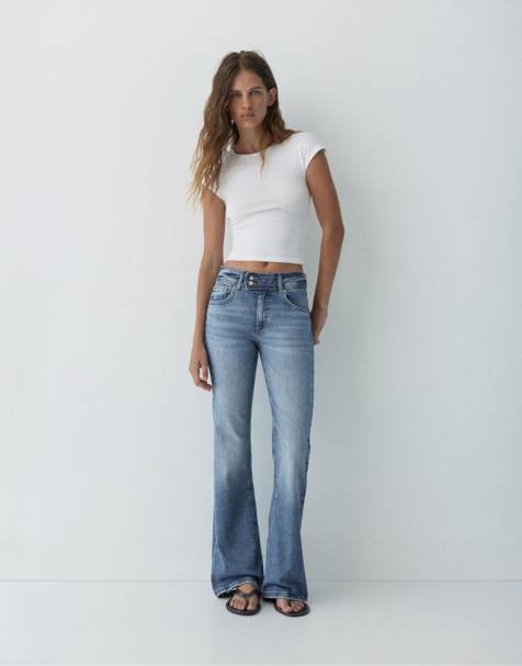 Pull&Bear Low-rise bootcut jeans in medium blue