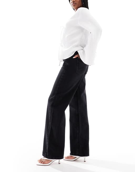 Pull&Bear low rise straight leg jeans in black