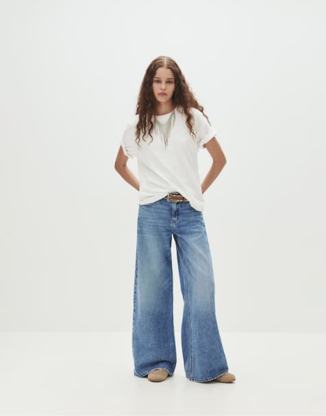 Pull&Bear Low-rise wide-leg jeans in medium blue - view 1