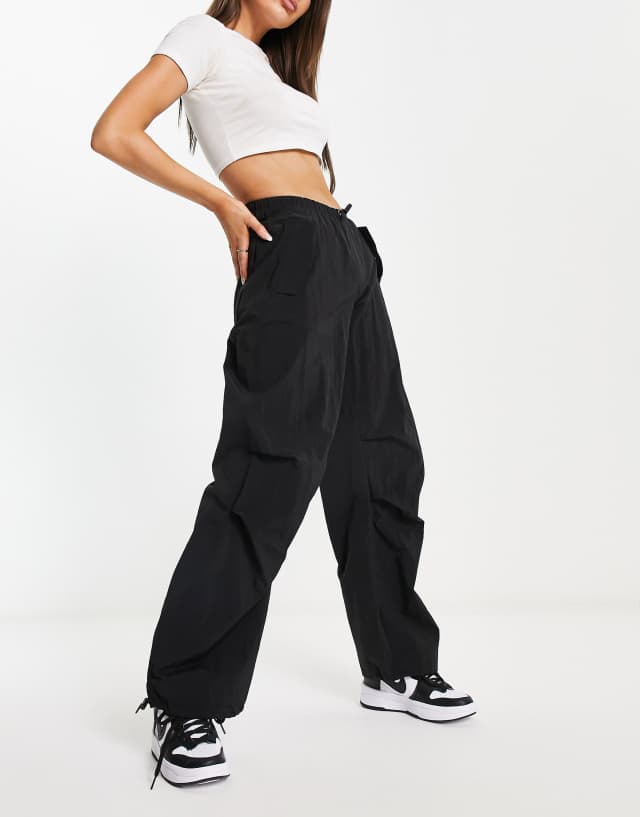 Pull&Bear low waist parachute tech pant in black