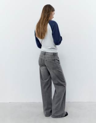 Grey 4