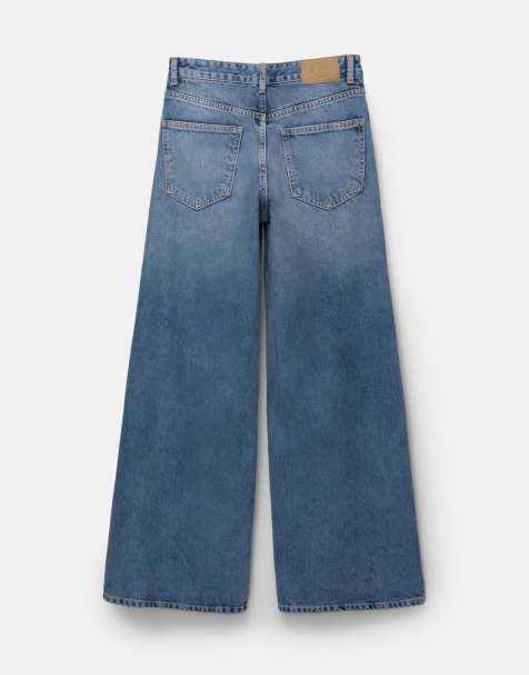 Pull&Bear low waist wide leg jeans in mid blue - view 1