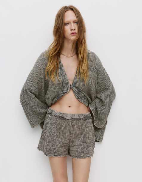 Pull&Bear - Lysegrå bluser med krøllet look - view 1