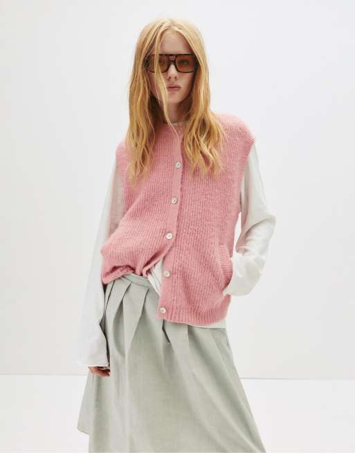 Pull&Bear - Lyserød vest med knapper i blød strik