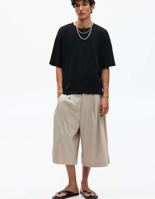 Pull&Bear - Maglione a maniche corte nero con scollo serafino - view 1