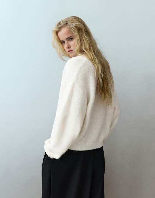 Pull&Bear maglione con scollo a V beige, 2 di 7