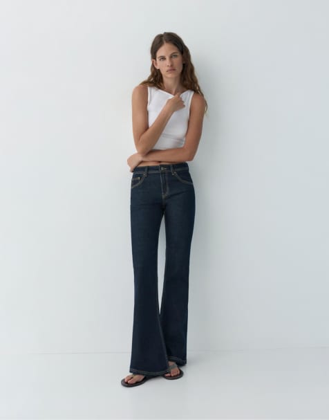 Pull&Bear – Marinblå bootcut-jeans med låg midja - view 1