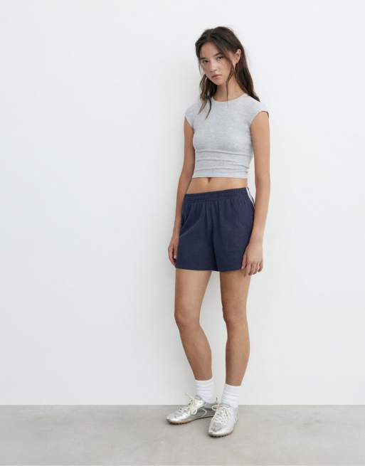 Pull&Bear – Marinblå träningsshorts med sidoränder, 3 av 4