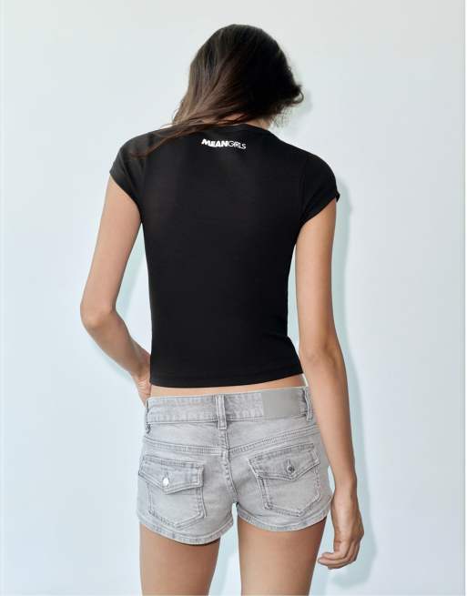 Pull&Bear Mean Girls queen bee T-shirt i falmet sort, 2 af 7