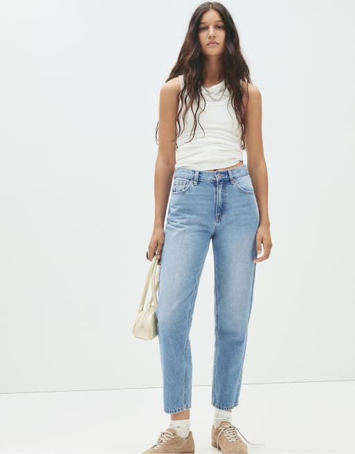 Pull&Bear – Mellanblå jeans i mom fit med hög midja