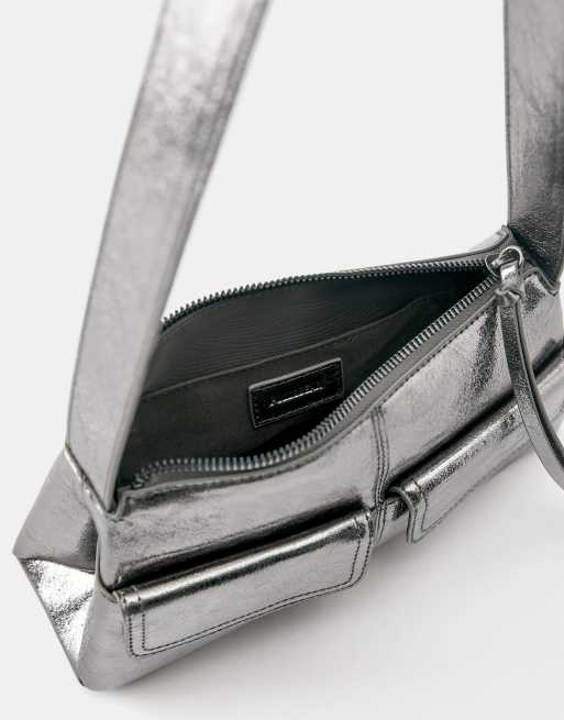 Pull&Bear metallisk axelväska med flera fickor i silver, 4 av 4