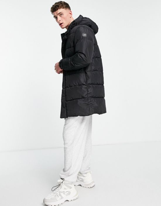 https://images.asos-media.com/products/pullbear-mid-length-puffer-jacket-with-hood-in-black/201539243-1-black?$n_550w$&wid=550&fit=constrain