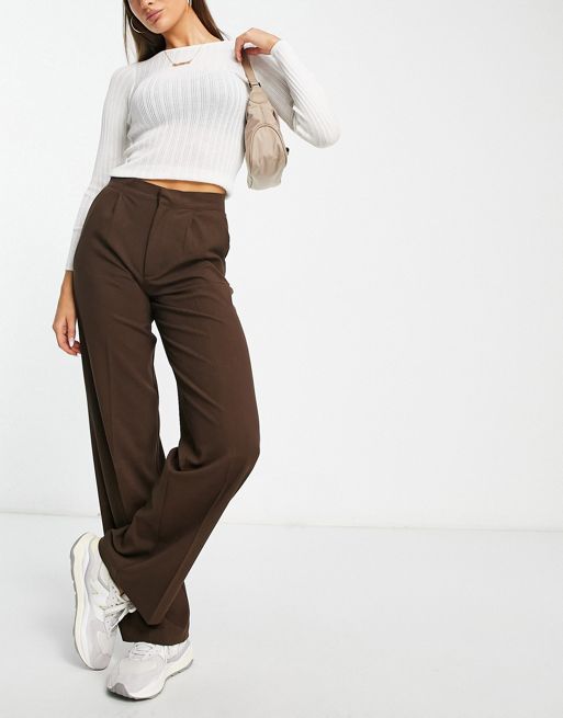 Mid Rise Loose Fit Trousers