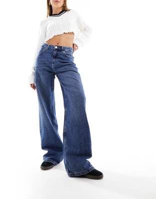 Pull & Bear Tall 90s Straight Leg Jean With Split Hem In Blue In Blue