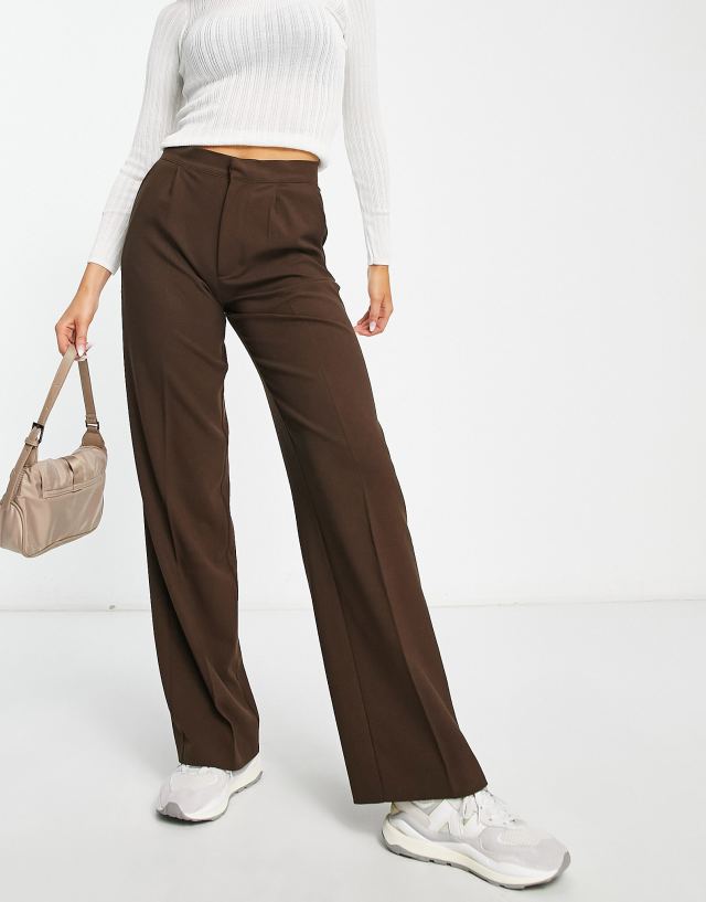 Pull&Bear - mid waist loose fitting trousers in brown