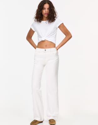 Pull&Bear mid waist straight leg jeans in white - view 1