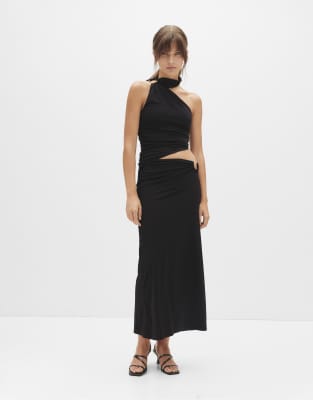 Pull & Bear - Midikleid in Schwarz mit Zierausschnitten