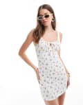 [Pull & Bear] Pull & Bear milkmaid style mini dress in white floral L WHITE