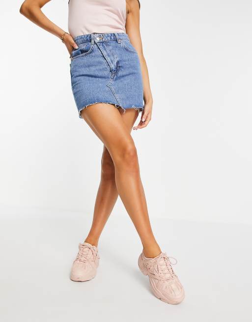 Pull&Bear - Mini-jupe en jean à ourlet brut - Bleu