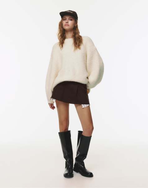 Pull&Bear Mini skirt with pockets and frayed hem in burgundy - view 1