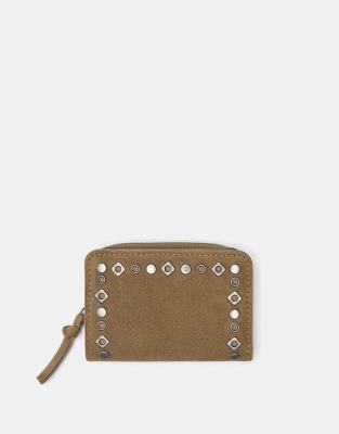 Pull & Bear - Mit Nieten besetzte Geldbörse in Braun-Neutral