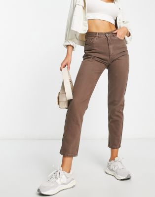 Pull & Bear - Mom-Jeans in Braun mit hohem Bund