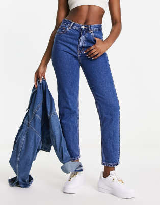 Pull & Bear - Mom-Jeans in Dunkelblau mit hohem Bund