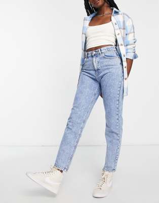 Pull & Bear - Mom-Jeans in Hellblau mit hoher Taille