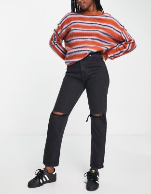 Pull & Bear - Mom-Jeans in Schwarz mit Zierrissen und hoher Taille