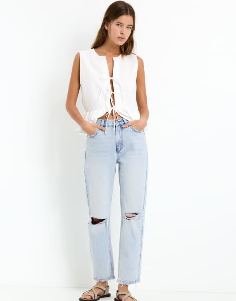 Pull&Bear – Mom-Jeans in verblasstem Blau mit Rissen - view 1