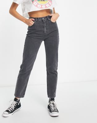 Pull & Bear - Mom-Jeans in verwaschenem Grau mit hohem Bund