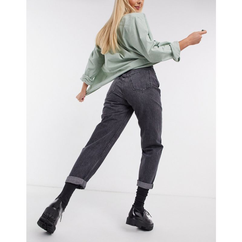 Pull&Bear – Mom-Jeans mit elastischer Taille, in verwaschenem Schwarz