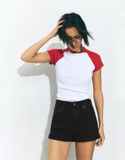 Pull&Bear – Mom-Jeansshorts in Schwarz mit umgeschlagenem Saum, 3 von 4