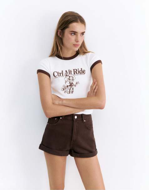 Pull&Bear - Mom shorts in denim marrone con risvolto sul fondo - view 1